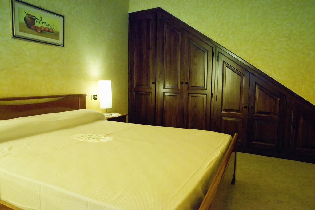 Rustico Giorgia Apartamento Mergozzo Quarto foto